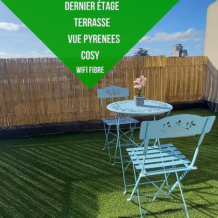 Le Belvedere Dernier Etage Avec Terrasse Wifi Fibre Apartment Tarbes Exterior photo