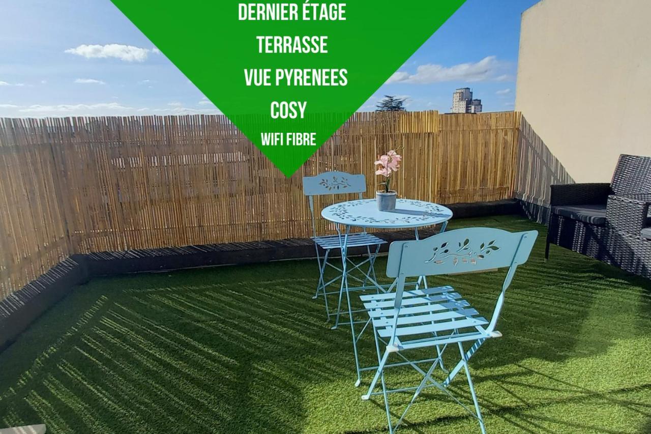 Le Belvedere Dernier Etage Avec Terrasse Wifi Fibre Apartment Tarbes Exterior photo